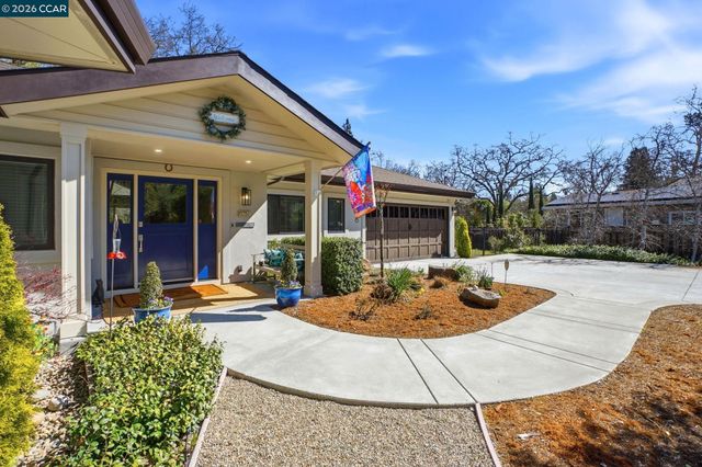 8 Simo Street, Alamo, CA 94507