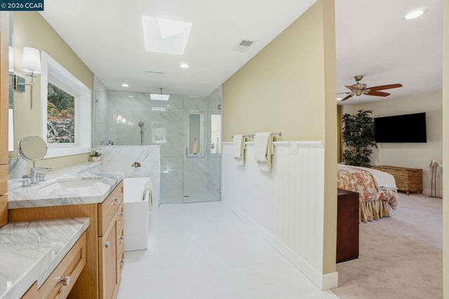 8 Simo Street, Alamo, CA 94507