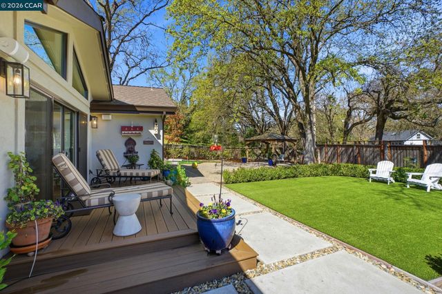 8 Simo Street, Alamo, CA 94507