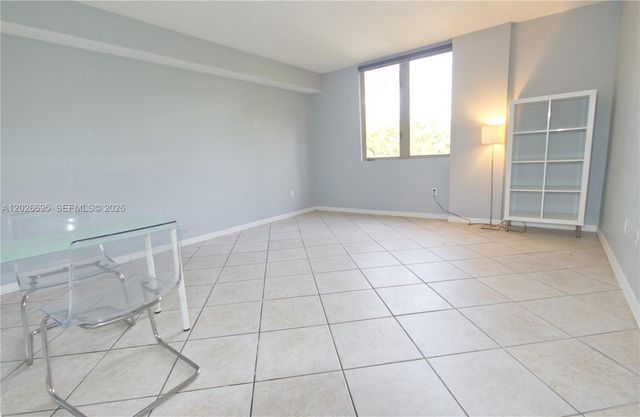 2630 SW 28th St 22, Miami, FL 33133