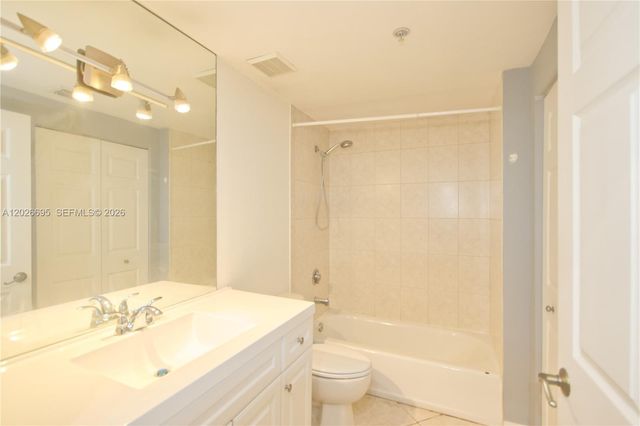 2630 SW 28th St 22, Miami, FL 33133