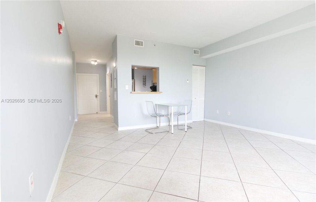 2630 SW 28th St 22, Miami, FL 33133