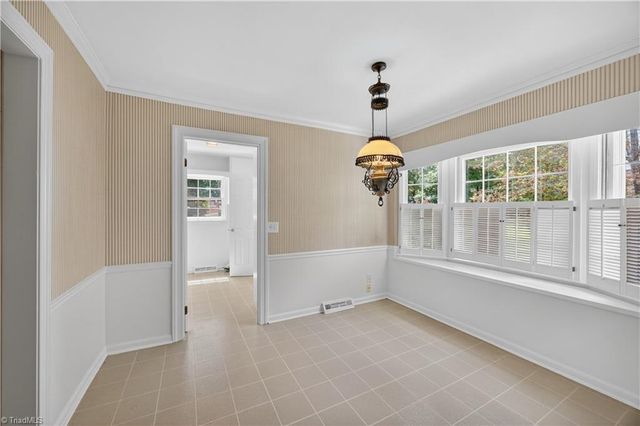 818 Colonial Drive, Burlington, NC 27215