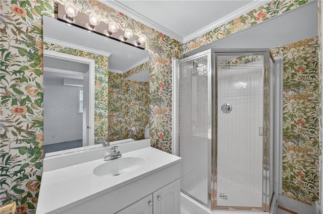 818 Colonial Drive, Burlington, NC 27215