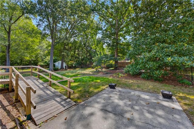 818 Colonial Drive, Burlington, NC 27215