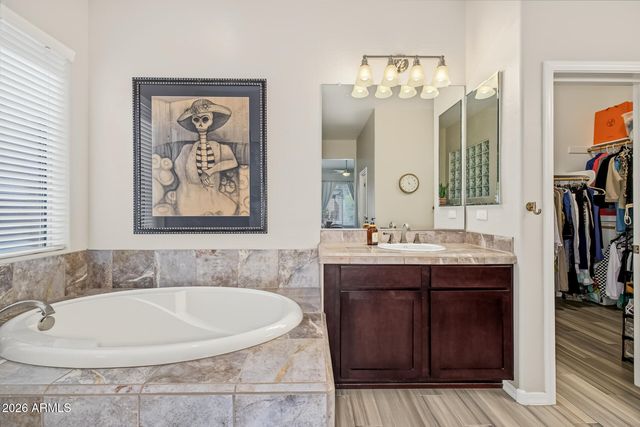 4727 N ALDEA Road E, Litchfield Park, AZ 85340
