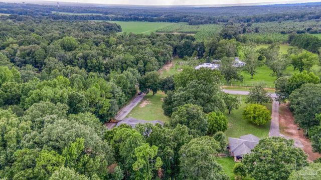 6500 Chumuckla Hwy, Pace, FL 32571