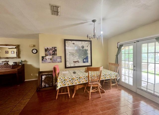 206 Loesch DR, Elgin, TX 78621