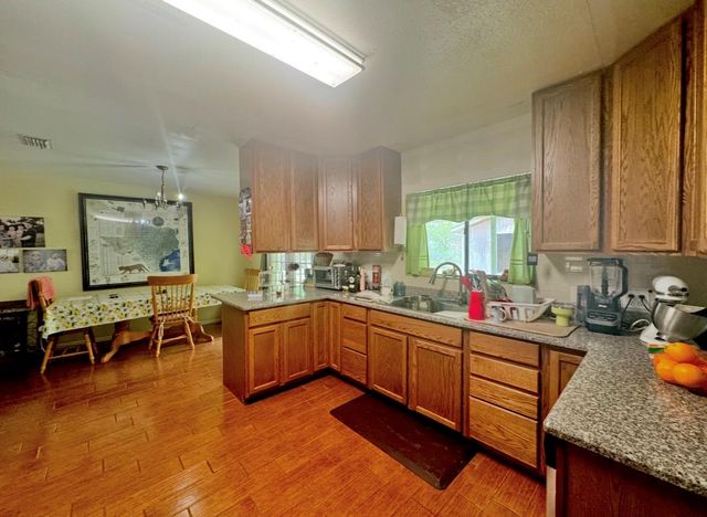 206 Loesch DR, Elgin, TX 78621