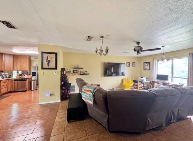 206 Loesch DR, Elgin, TX 78621