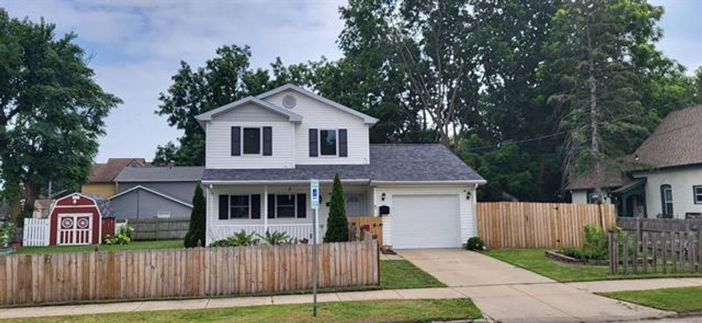1233 4th Avenue, Rockford, IL 61104