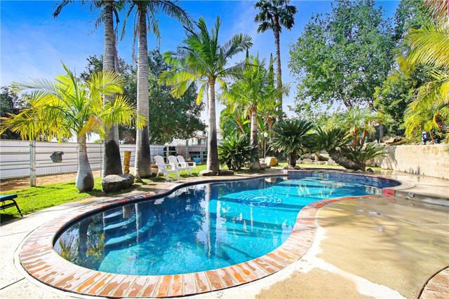 9111 Hidden Farm, Alta Loma, CA 91737