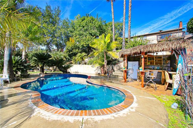 9111 Hidden Farm, Alta Loma, CA 91737