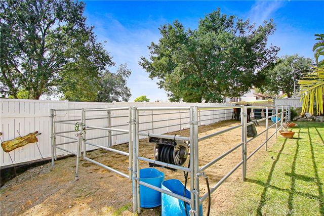 9111 Hidden Farm, Alta Loma, CA 91737