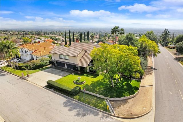 9111 Hidden Farm, Alta Loma, CA 91737