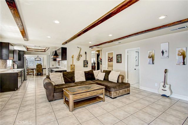 9111 Hidden Farm, Alta Loma, CA 91737