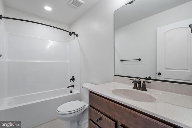 10460 LOFTON HILL RD, La Plata, MD 20646