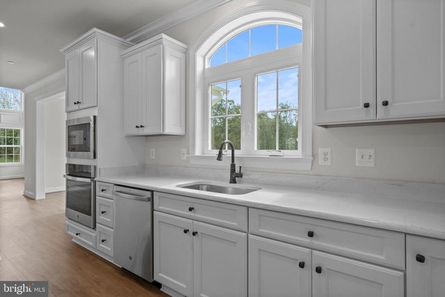 10460 LOFTON HILL RD, La Plata, MD 20646