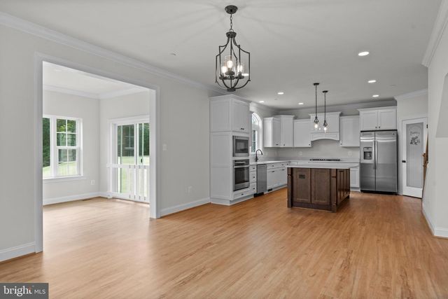 10460 LOFTON HILL RD, La Plata, MD 20646