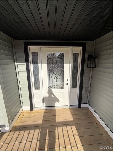 7968 Boxford Road, Clay, NY 13041