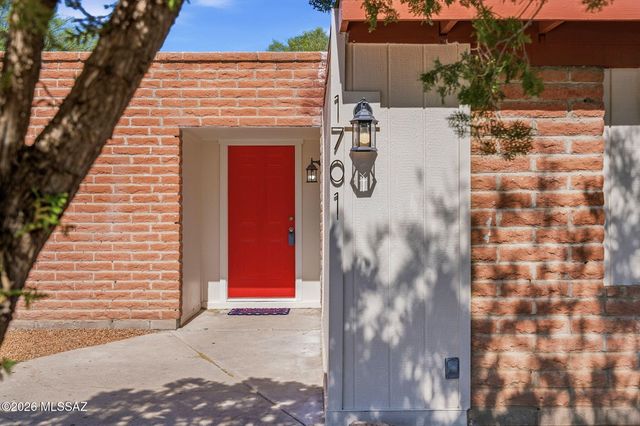 1701 W Calle Acapulco, Tucson, AZ 85713