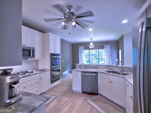 2818 Penncross Drive SW, Marietta, GA 30064