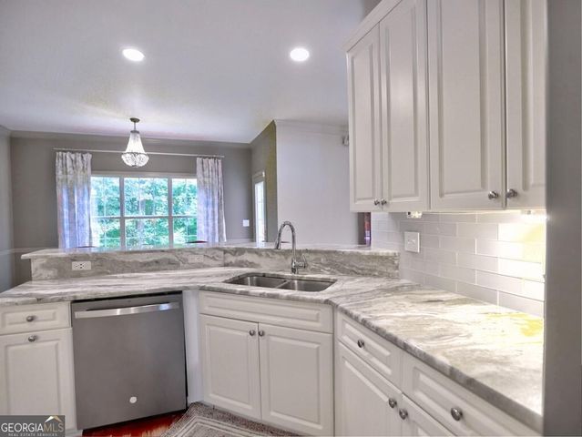 2818 Penncross Drive SW, Marietta, GA 30064