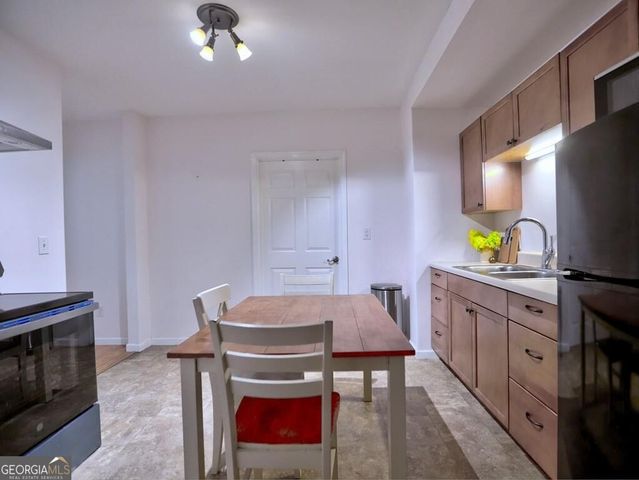 2818 Penncross Drive SW, Marietta, GA 30064