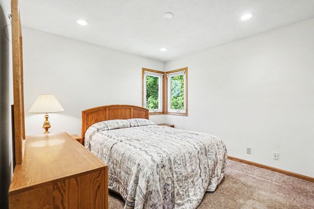 8763 Astro Drive, Jenison, MI 49428