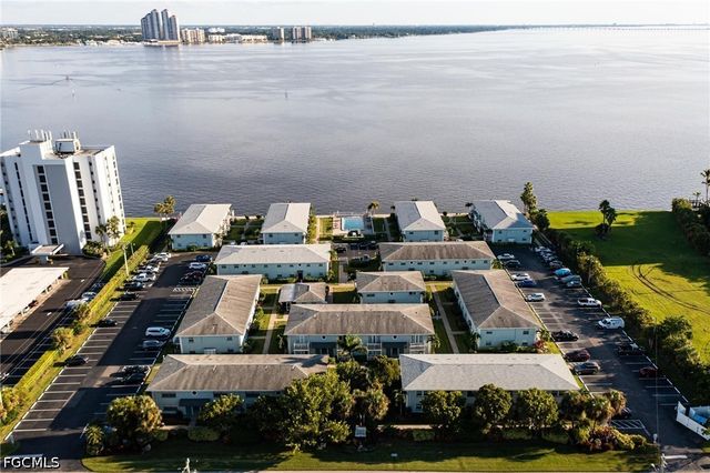 3322 N Key DR 2, North Fort Myers, FL 33903