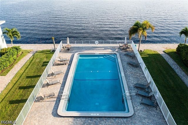 3322 N Key DR 2, North Fort Myers, FL 33903