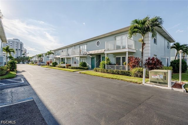 3322 N Key DR 2, North Fort Myers, FL 33903