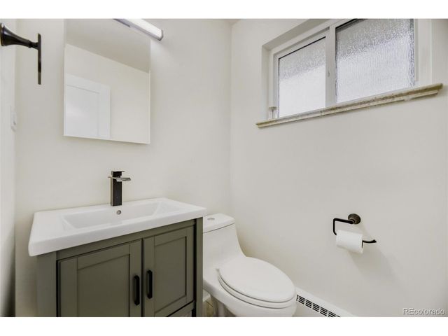 3843 S Elm St, Denver, CO 80237