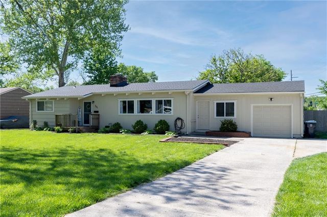 701 E 98th Street, Kansas City, MO 64131