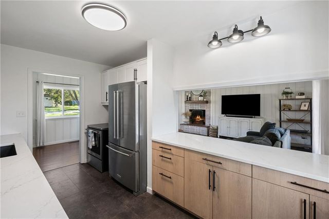 701 E 98th Street, Kansas City, MO 64131