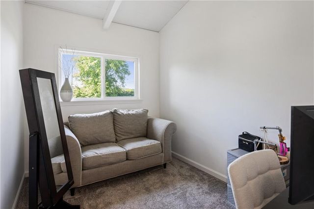 701 E 98th Street, Kansas City, MO 64131