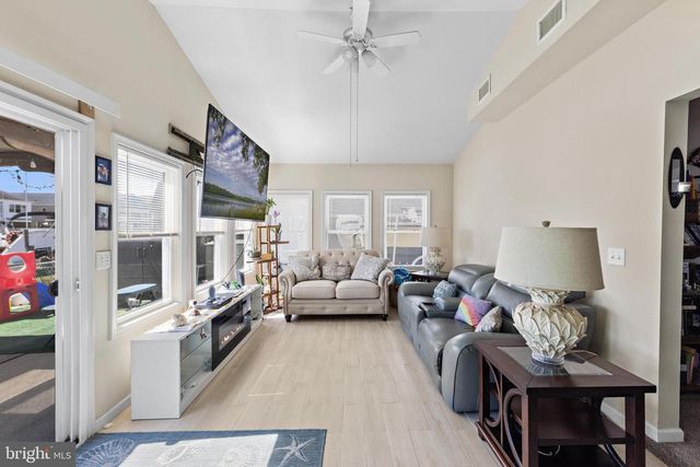 7 S ENSIGN DR, Little Egg Harbor Twp, NJ 08087