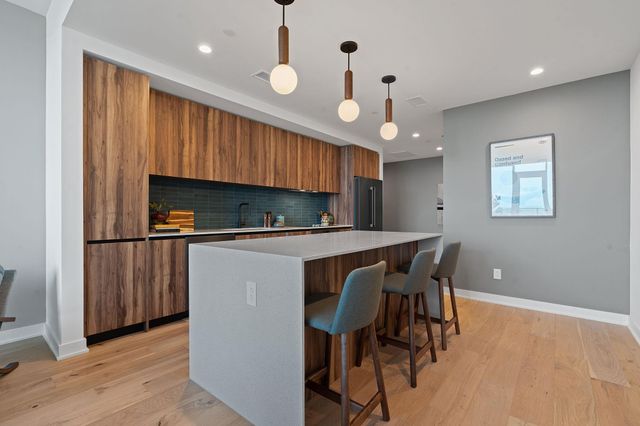 84 East Ave 2105, Austin, TX 78701