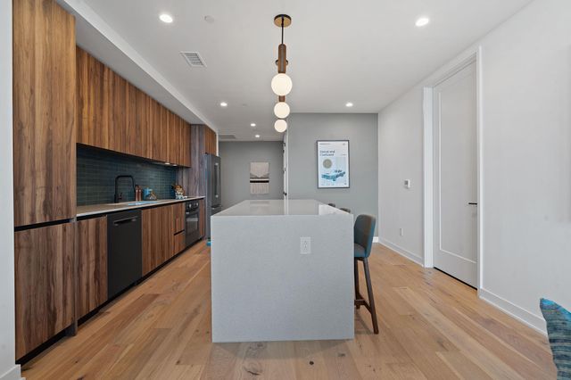 84 East Ave 2105, Austin, TX 78701