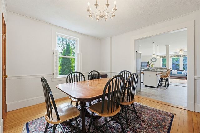 24 Riverside Pl, Walpole, MA 02081