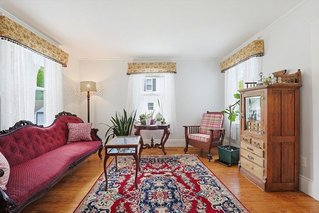 24 Riverside Pl, Walpole, MA 02081