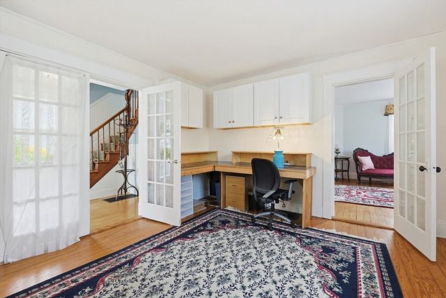 24 Riverside Pl, Walpole, MA 02081