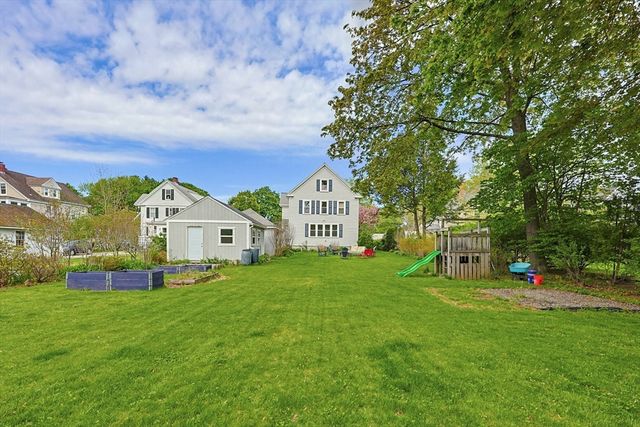 24 Riverside Pl, Walpole, MA 02081