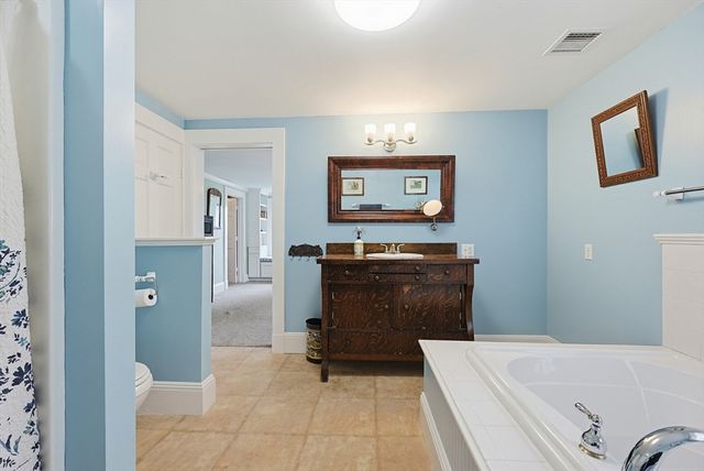 24 Riverside Pl, Walpole, MA 02081
