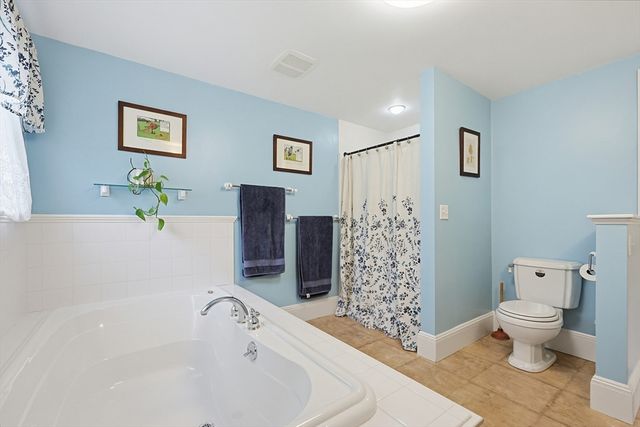 24 Riverside Pl, Walpole, MA 02081