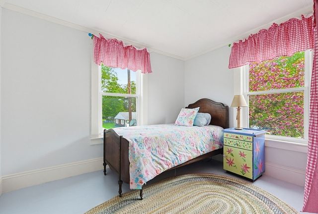 24 Riverside Pl, Walpole, MA 02081