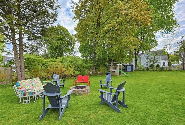 24 Riverside Pl, Walpole, MA 02081