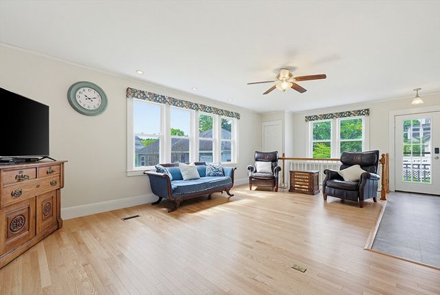 24 Riverside Pl, Walpole, MA 02081