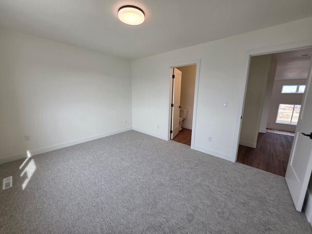 3734 33rd Street S, Moorhead, MN 56560