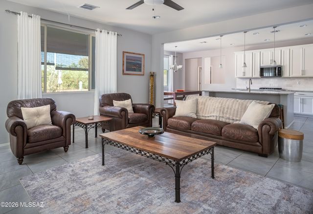 11085 N Hydrus Avenue, Oro Valley, AZ 85742